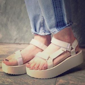 Teva Flatform Crafted Sandal